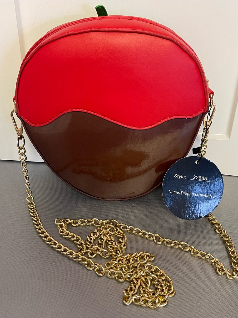 “Tami Too” Strawberry Dipped in Chocolate/Cream Crossbody Zipper Bag NWT - Picture 4 of 8